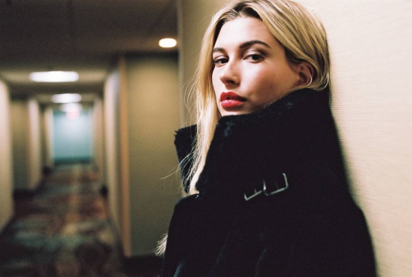 Hailey-Baldwin-pour-Eleven-Paris_28429.jpg