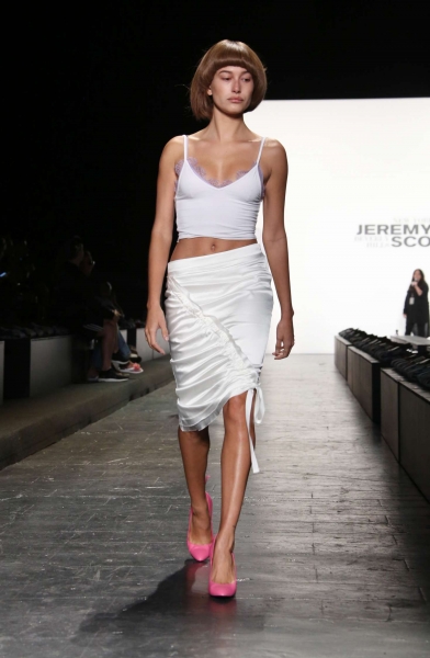 Hailey-Baldwin_-Jeremy-Scot-Fashion-Show-2016--01.jpg