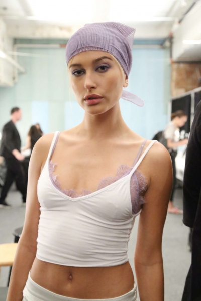 Hailey-Baldwin_-Jeremy-Scot-Fashion-Show-2016--13.jpg