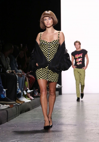 Hailey-Baldwin_-Jeremy-Scot-Fashion-Show-2016--17.jpg