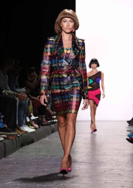 Hailey-Baldwin_-Jeremy-Scot-Fashion-Show-2016--20.jpg