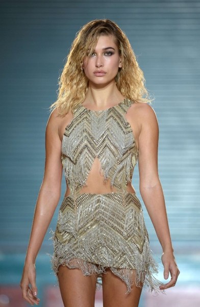LFW - Desfile para Julien McDonald.
