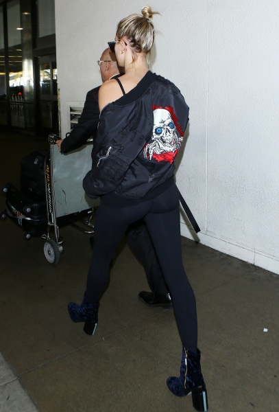 HaileyBaldwin_29112016P_34.jpg