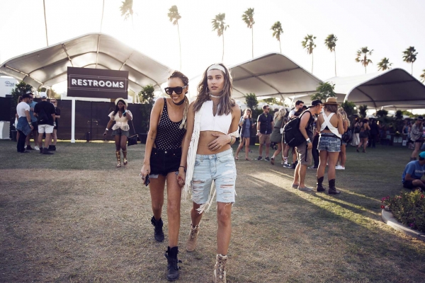 Hailey_Baldwin_001~1.jpg
