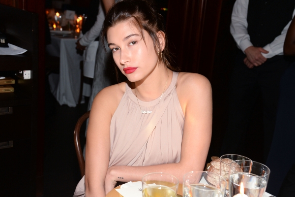 Hailey_Baldwin_03~1.jpg