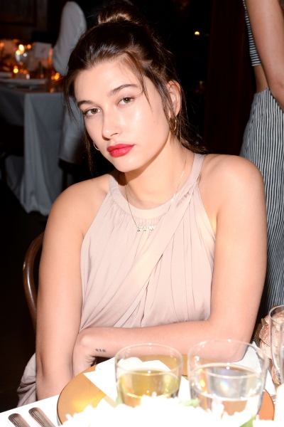 Hailey_Baldwin_05~0.jpg