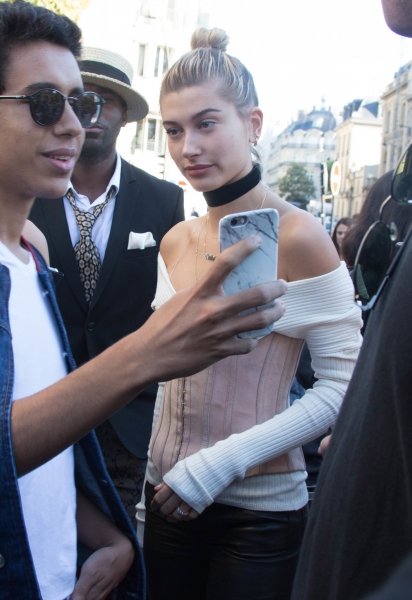 Hailey_Baldwin_281929.JPG
