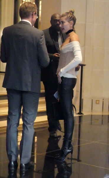 Hailey_Baldwin_282329~0.jpg