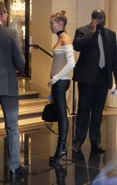 Hailey_Baldwin_282629~0.jpg