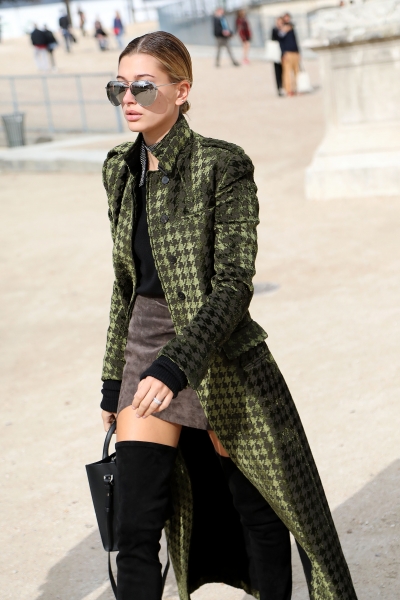 Hailey_Baldwin_28329~2.jpg