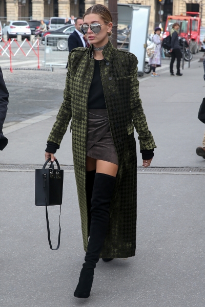 Hailey_Baldwin_28829~1.jpg