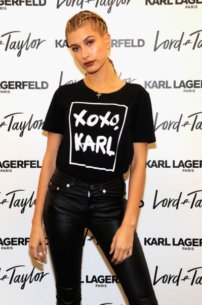 Hailey_Baldwin_Karl_Lagerfeld_Paris_x_ELLE_2C8wSbNi2F2x.jpg