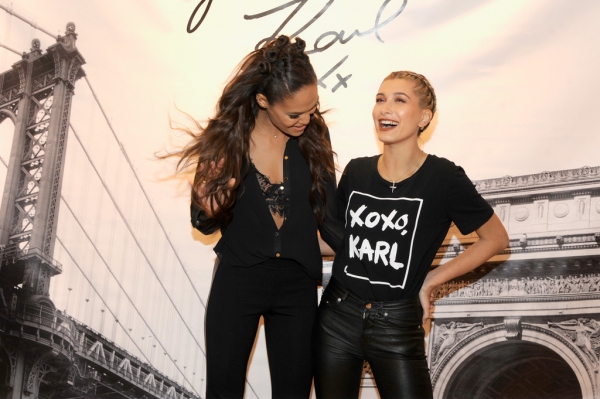Hailey_Baldwin_Karl_Lagerfeld_Paris_x_ELLE_vCpP7udhtikx.jpg