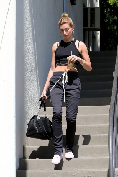 Instar_Hailey_Baldwin_in_Weho_10011179248.jpg