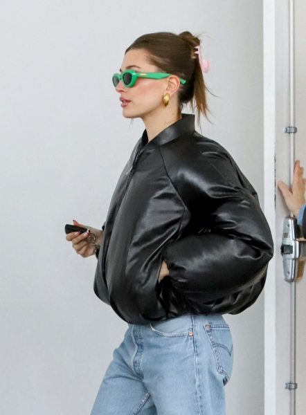 MEGA926543_Hailey_Bieber_008.jpg