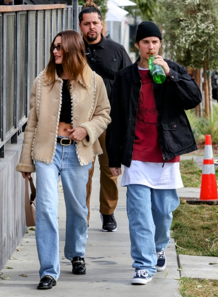 MEGA928106_Justin_Bieber_Hail_010.jpg
