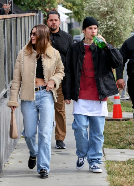 MEGA928106_Justin_Bieber_Hail_011.jpg