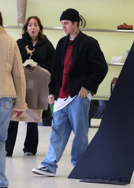 MEGA928106_Justin_Bieber_Hail_017.jpg