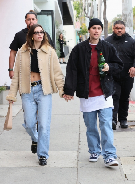 MEGA928106_Justin_Bieber_Hail_032.jpg