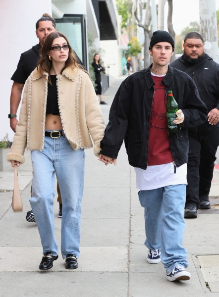 MEGA928106_Justin_Bieber_Hail_033.jpg