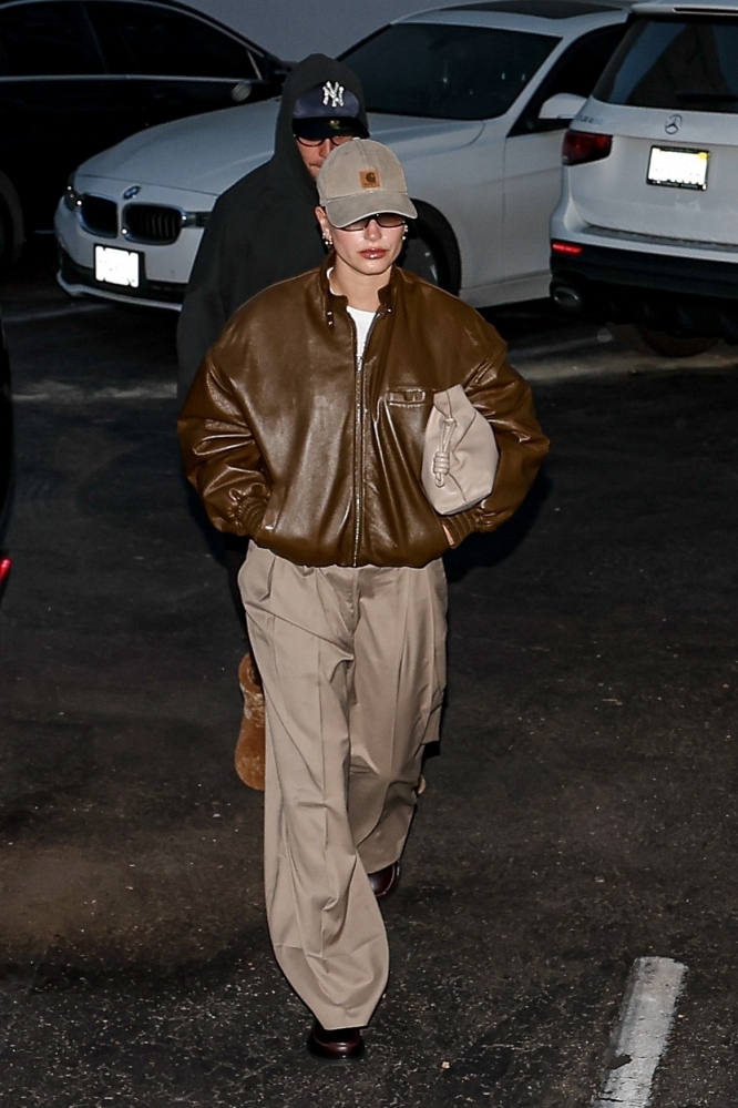 Portal_Hailey_Bieber_281829.jpg