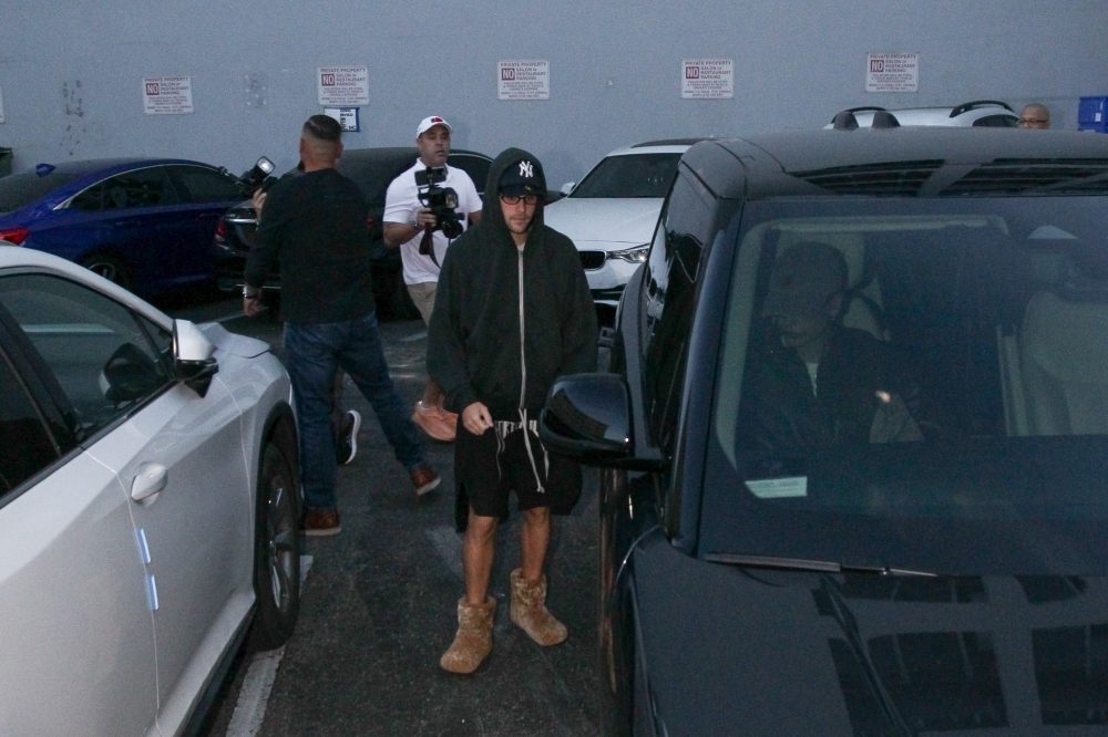 Portal_Hailey_Bieber_281829~0.jpg