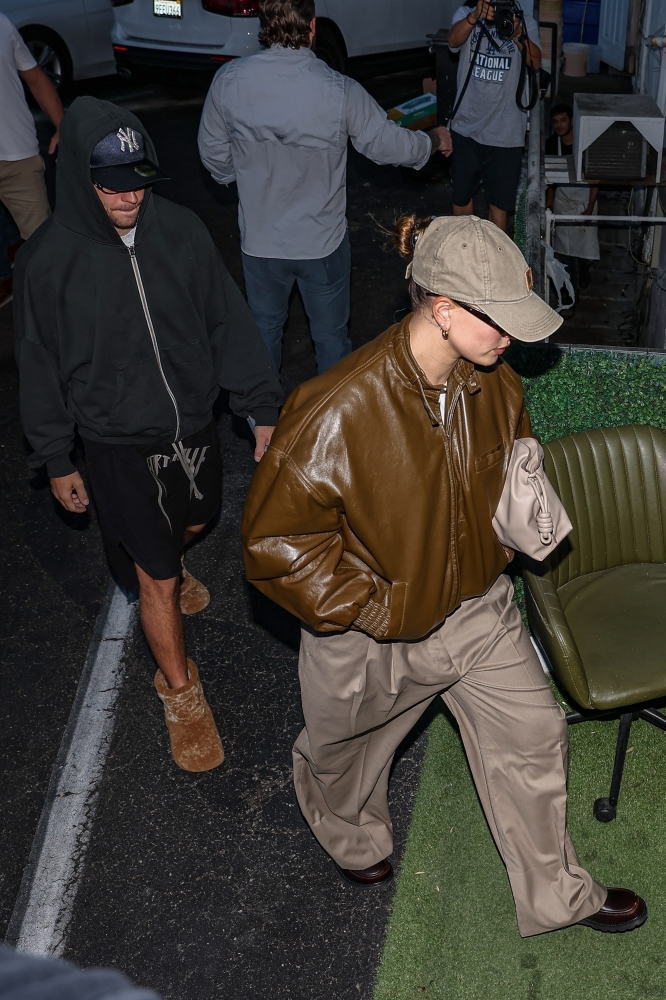 Portal_Hailey_Bieber_282629.jpg