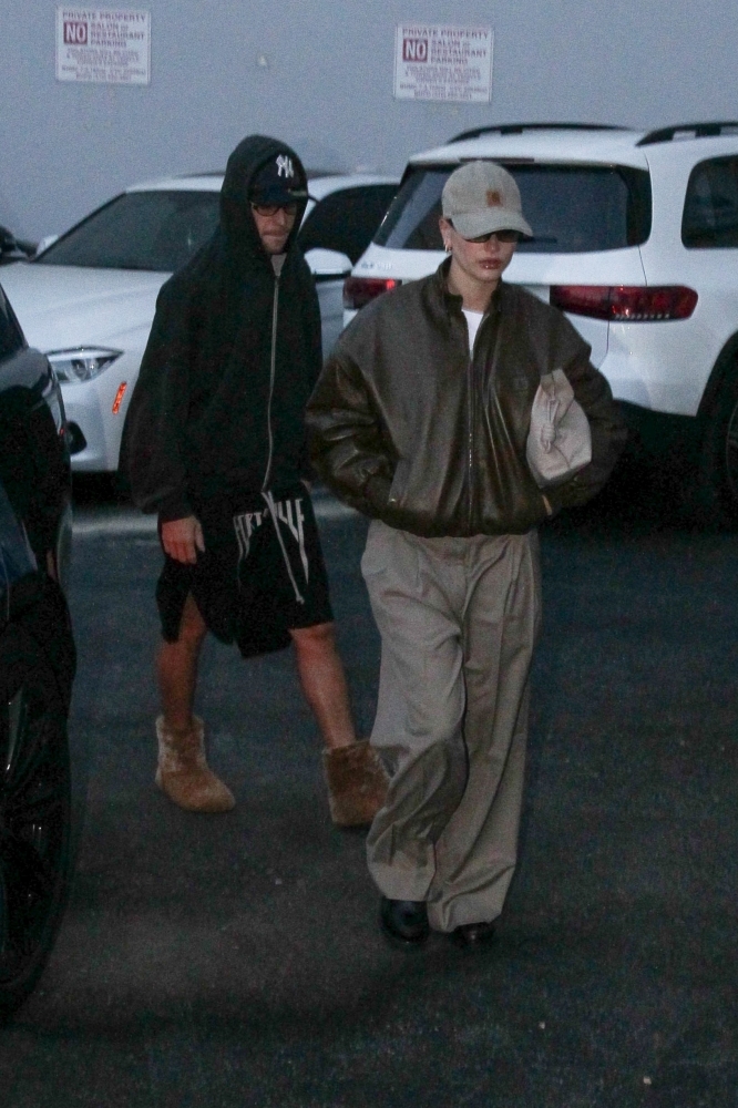Portal_Hailey_Bieber_282829~0.jpg