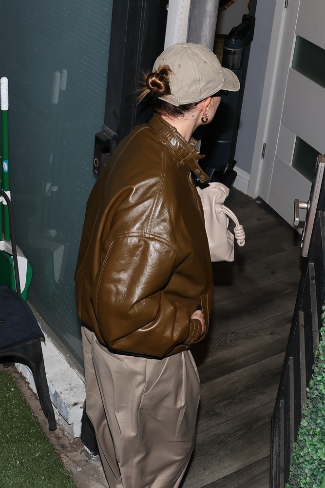 Portal_Hailey_Bieber_283329.jpg