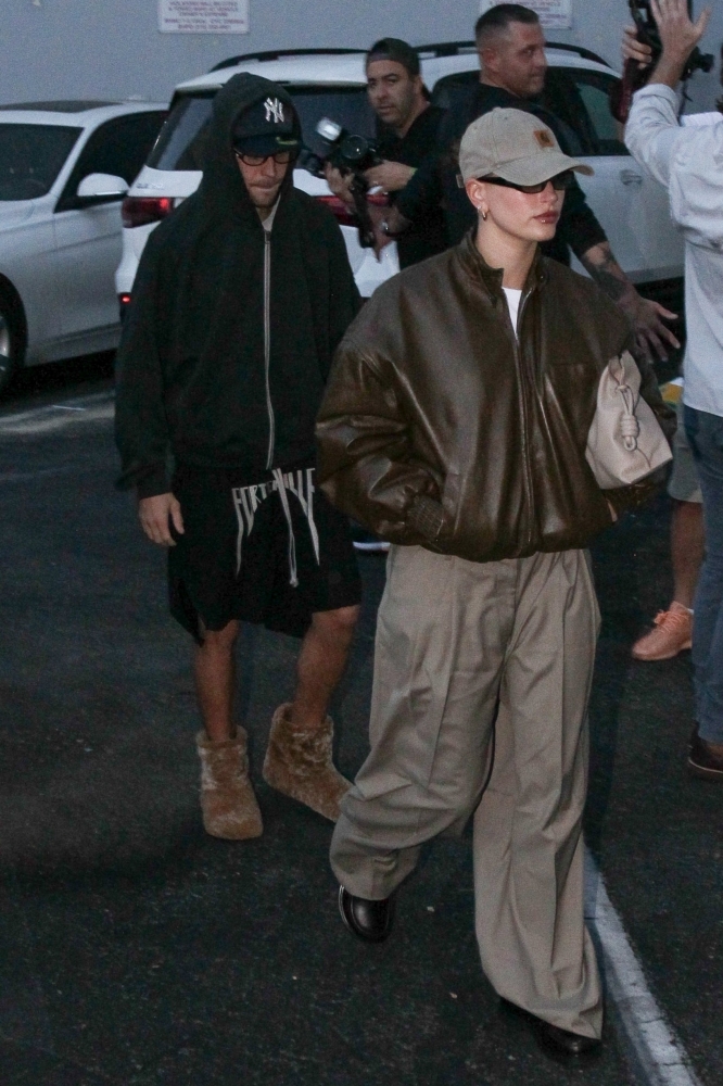 Portal_Hailey_Bieber_283329~0.jpg