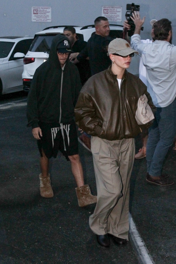 Portal_Hailey_Bieber_283629~0.jpg
