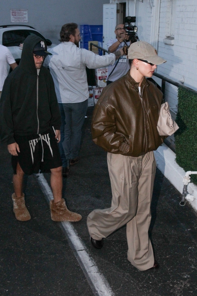 Portal_Hailey_Bieber_284129~0.jpg