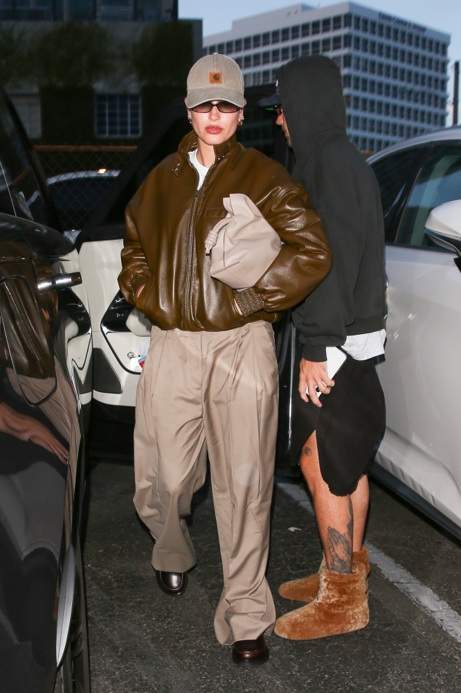 Portal_Hailey_Bieber_285129.jpg
