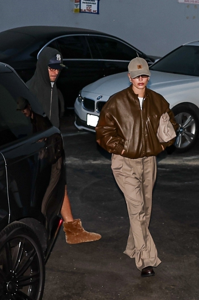 Portal_Hailey_Bieber_28729.jpg
