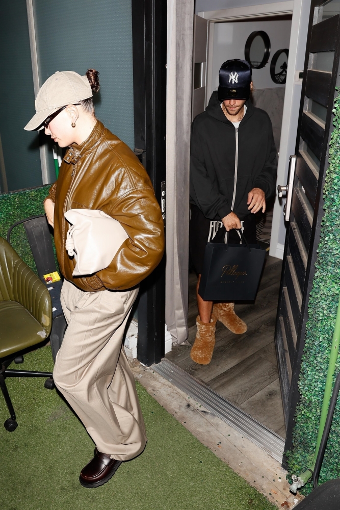 Portal_Hailey_Bieber_28729~1.jpg