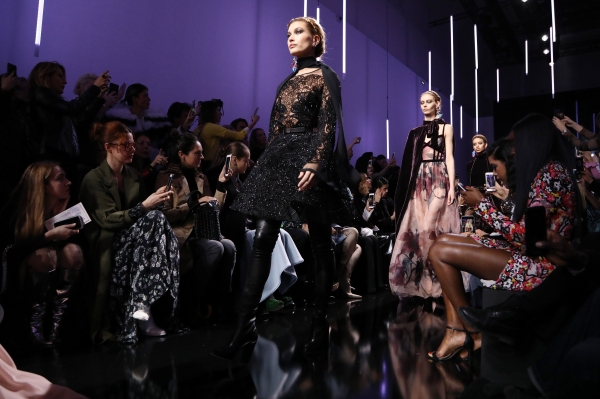 Rex_Elie_Saab_8467856AJ.jpg