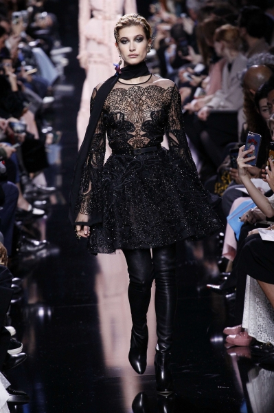 Rex_Elie_Saab_show_8468508CM.jpg