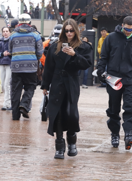 TID_HAILEY_BIEBER_836494.jpg