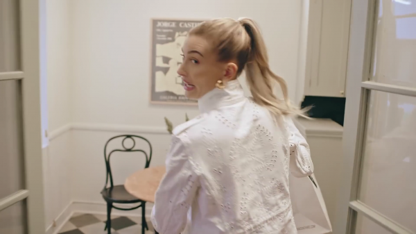 VOGUE220.png
