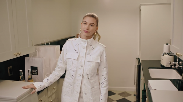 VOGUE260.png
