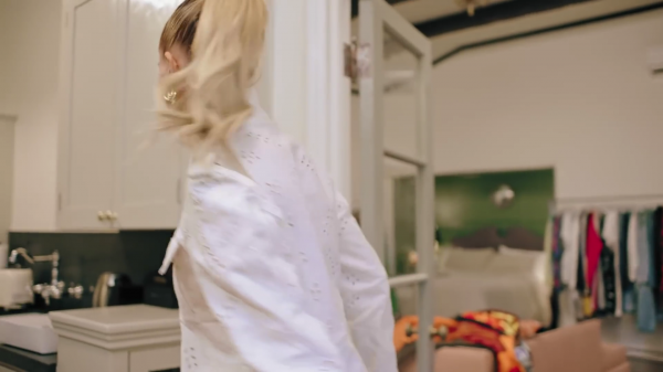 VOGUE317.png