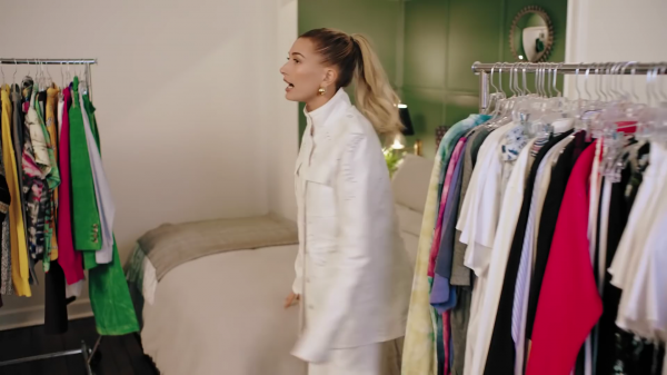 VOGUE327.png