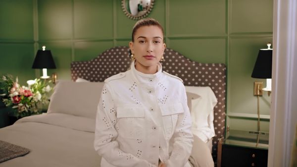 VOGUE368.png