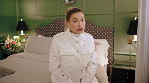 VOGUE372.png