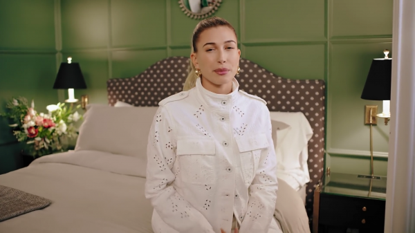 VOGUE385.png
