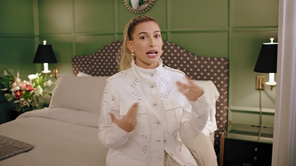 VOGUE417.png
