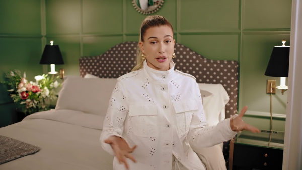 VOGUE426.png