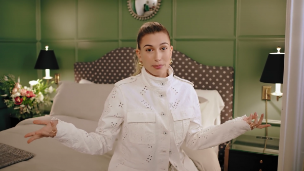 VOGUE431.png
