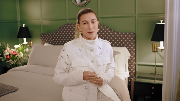 VOGUE439.png