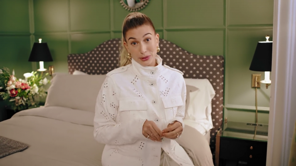 VOGUE443.png